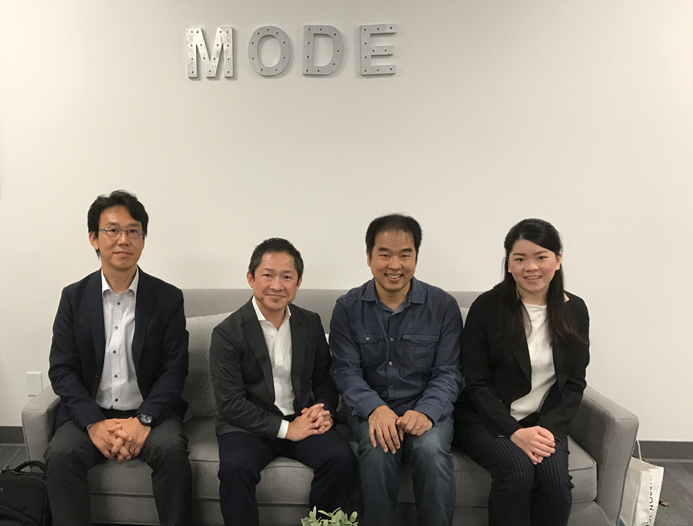 MODE社と記念撮影